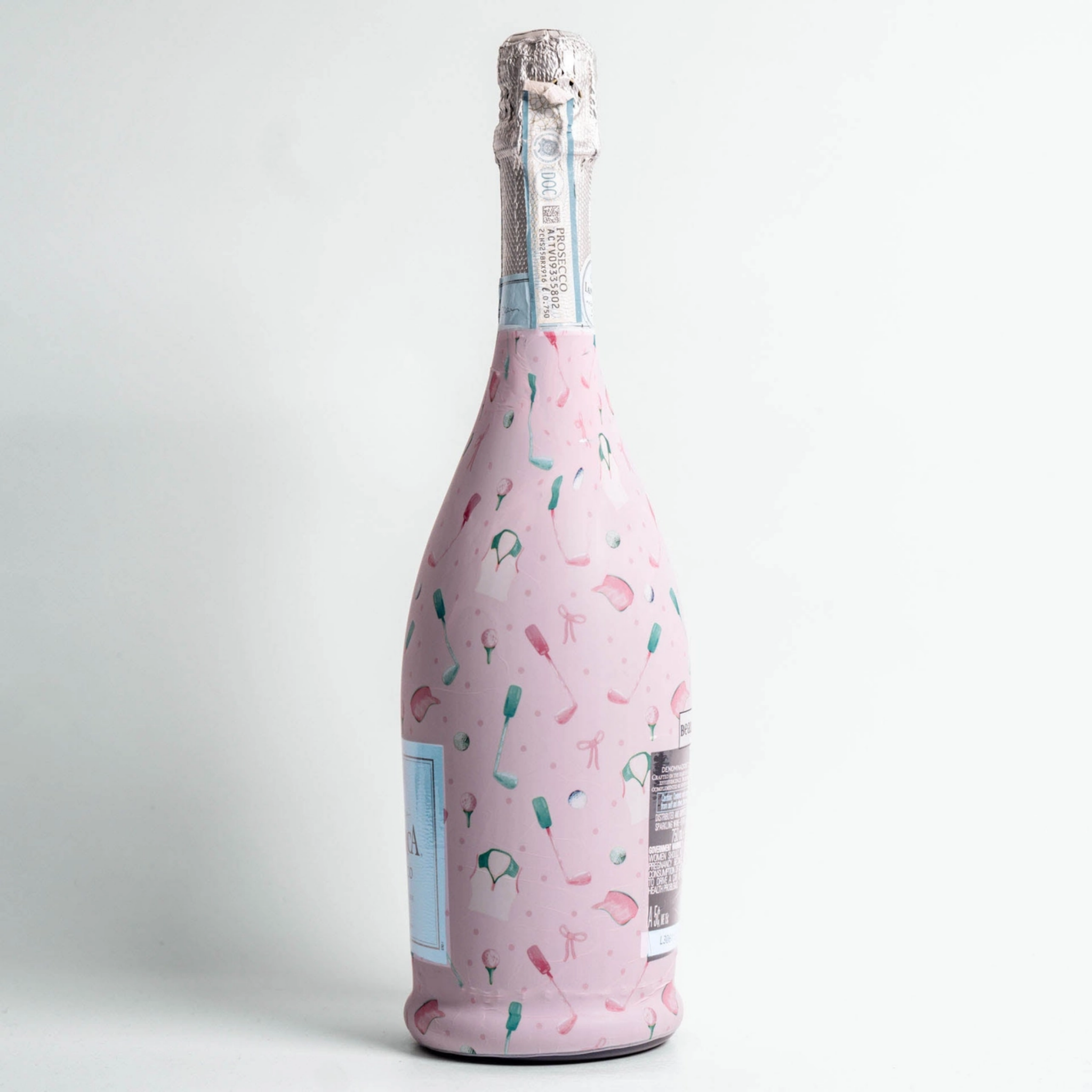 Clubs & Ribbons Bottle Wrap